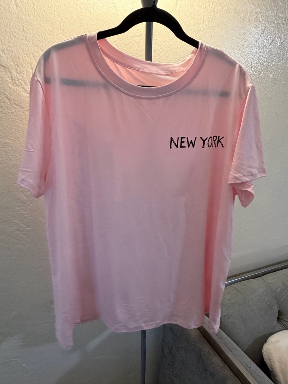 Women's Light Pink 'New York' Graphic Crewneck Tee